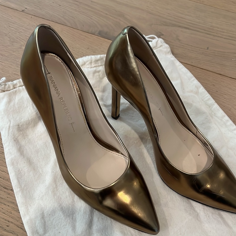 Banana Republic - Bronze Heels